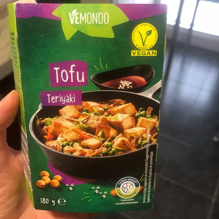 photo of Vemondo  Tofu Teriyaki shared by @vegannoe on  13 Aug 2022 - review