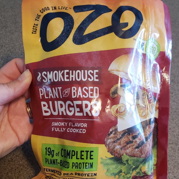 review photo of Ozo Smokehouse Plant-Based Burgers shared by @lexiegoats on 25 May 2022 - review