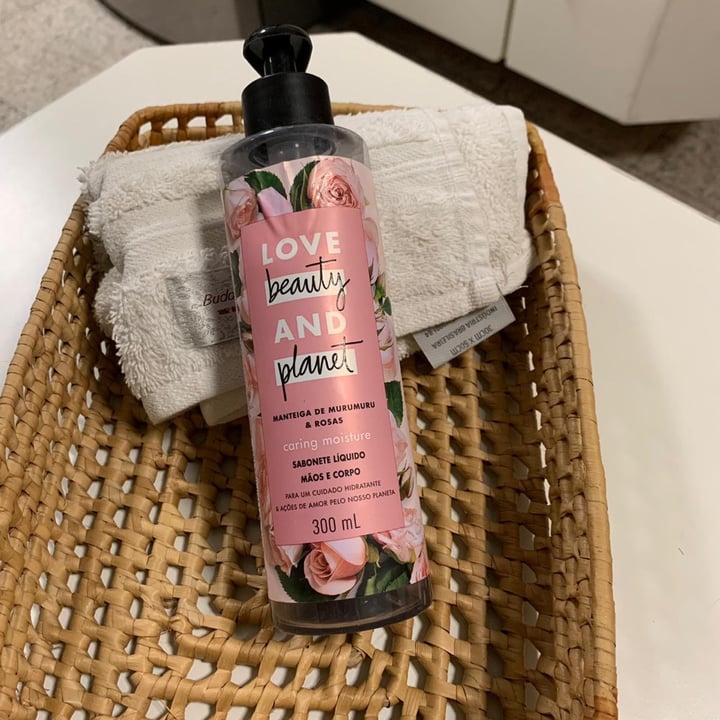 photo of Love Beauty and Planet Manteiga de Murumuru & Rosas Sabonete Liquido Maos e Corpo shared by @alecssandra on  27 Jul 2021 - review