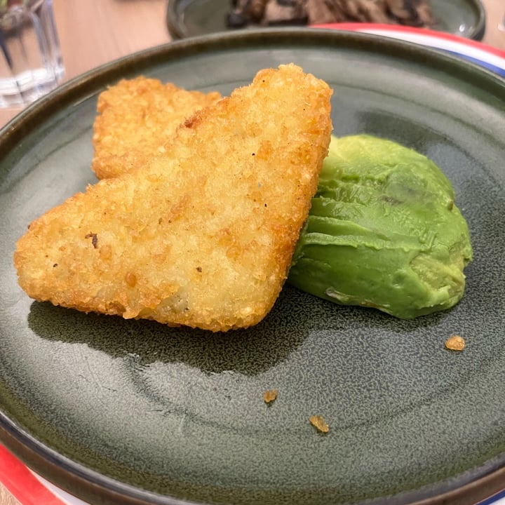 photo of The Dempsey Project Side dishes - hashbrown, avocado, and mushrooms shared by @soy-orbison on  04 Dec 2022 - review