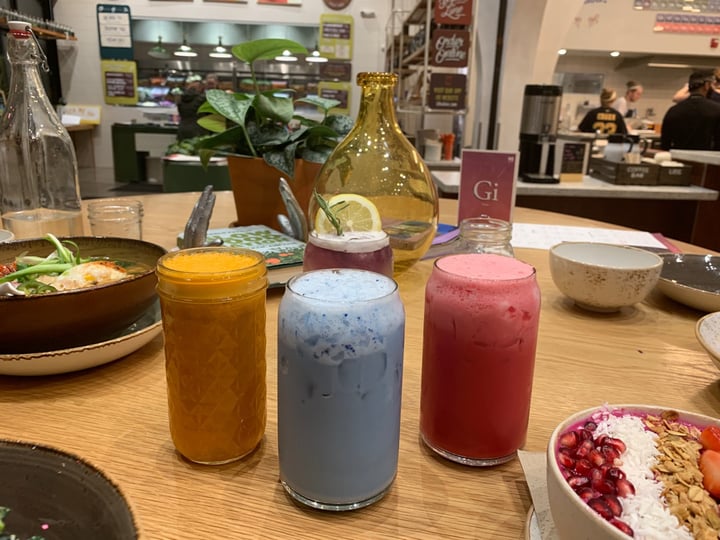 review photo of Life Alive Organic Cafe Ocean Blue Latte shared by @aestheticallyadventurous on 03 Apr 2019 - review