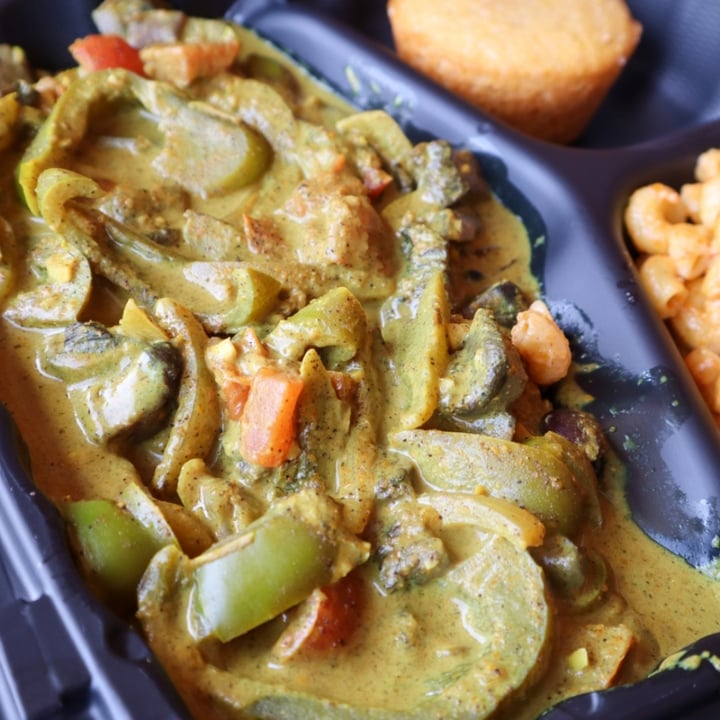 photo of Willowbeez Soulveg Curry Bella shared by @lizmaselli on  26 Oct 2022 - review