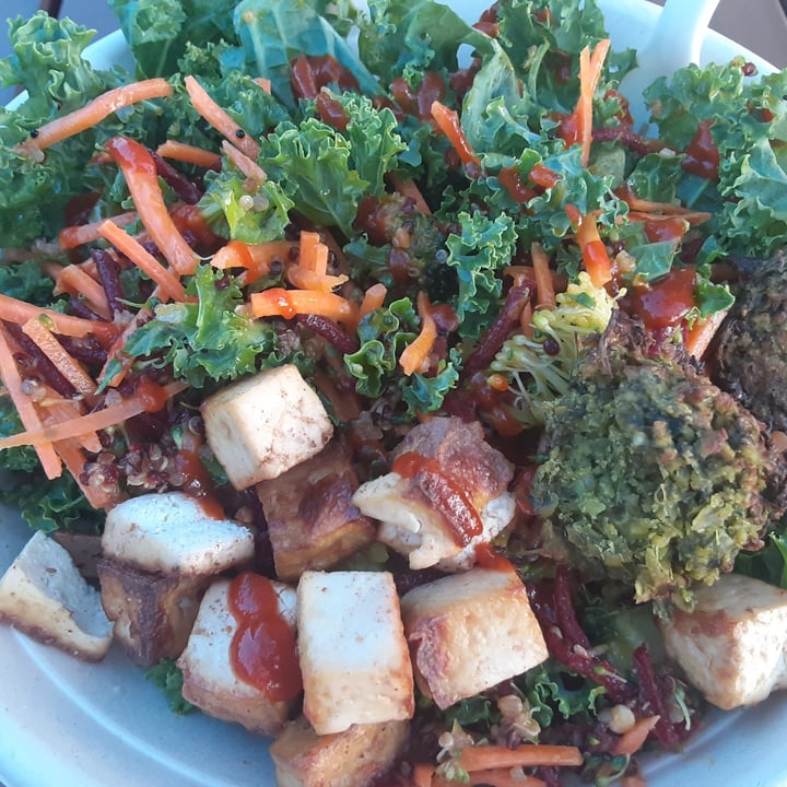 photo of CoreLife Eatery Sriracha Ginger Tofu & Ancient Grains Bowl shared by @jennysneal on  24 Aug 2021 - review