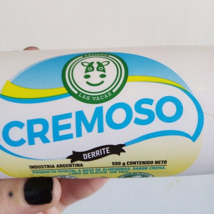 photo of Felices Las Vacas Queso Cremoso en Cilindro shared by @catx on  25 Jun 2021 - review