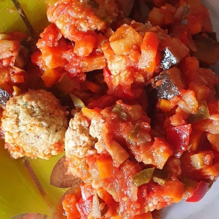 photo of La Cuchara Veggie Albóndigas con pisto shared by @loreh on  06 Aug 2021 - review
