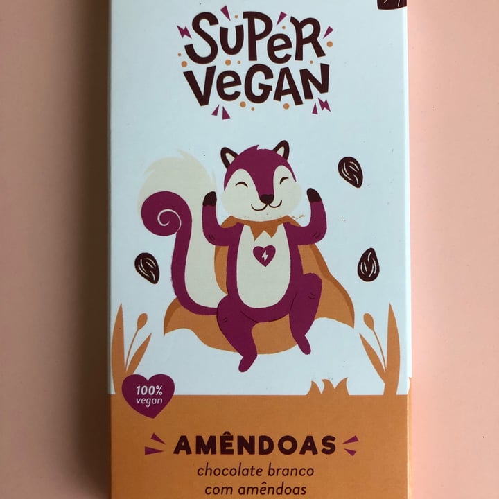 photo of Super Vegan chocolate branco com amendoas shared by @laila9 on  14 Sep 2021 - review