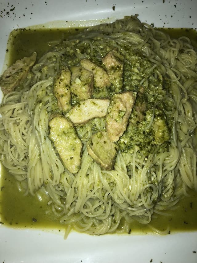 Photo of the dish “Pesto pasta with chicken”