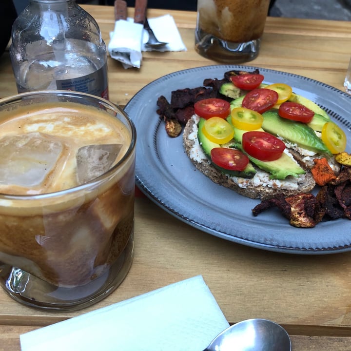review photo of Materia Prima Broschetas con palta shared by @mayarnaldo on 07 Feb 2021 - review