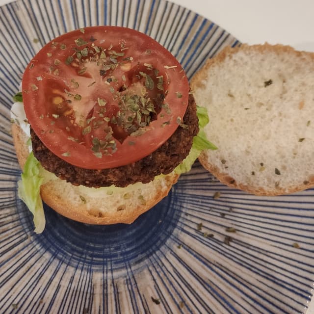 菜肴“Tapa de hamburguesa”的照片