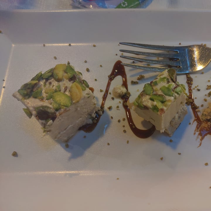 review photo of Mille e una Notte Trieste Dolce Ai Semi Di Sesamo E Pistacchio shared by @arkjuliet on 08 Sep 2022 - review
