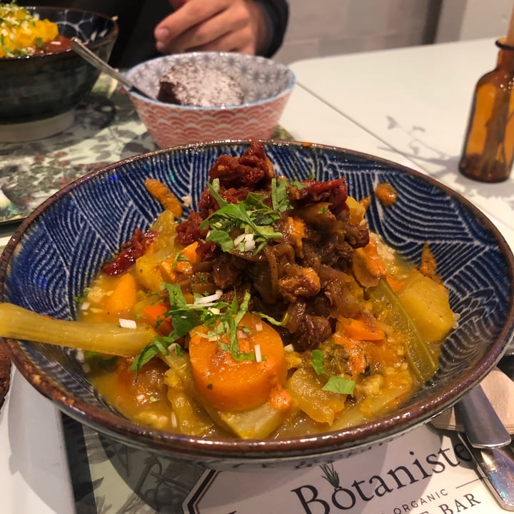 photo of Le Botaniste Vegetable tajine shared by @carlottaferrero on  01 Sep 2021 - review