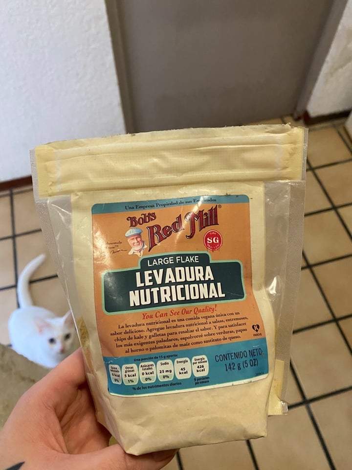 review photo of Bob's Red Mill Levadura nutricional shared by @hellogret on 26 Dec 2019 - review