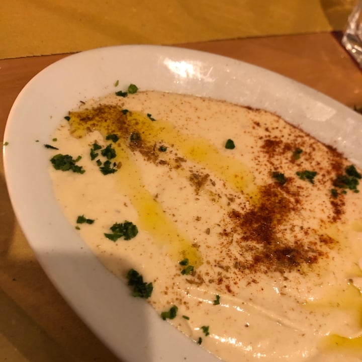 photo of Al Madina specialità Mediorientali Pisa Hummus shared by @unamargheritavegana on  13 Mar 2022 - review
