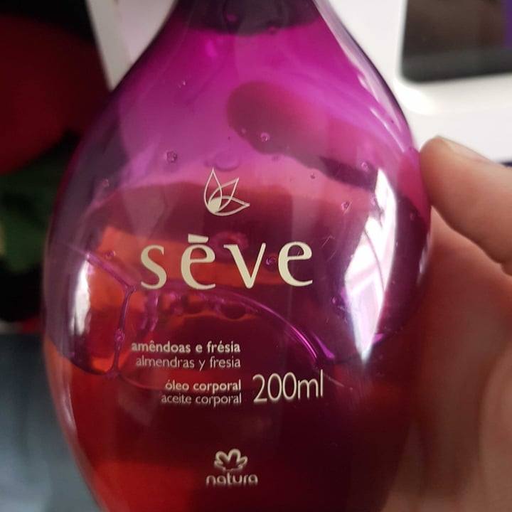 photo of Natura Aceite corporal Sève amendoas e frésia shared by @lalisloureiro on  04 Dec 2021 - review