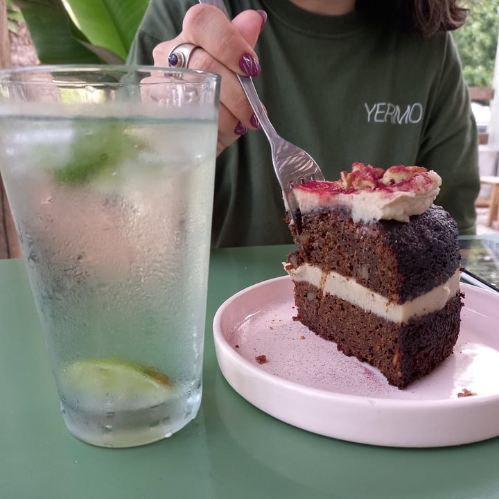 photo of YUNGA Café Carrot Cake shared by @victoriiiame on  29 Jan 2022 - review