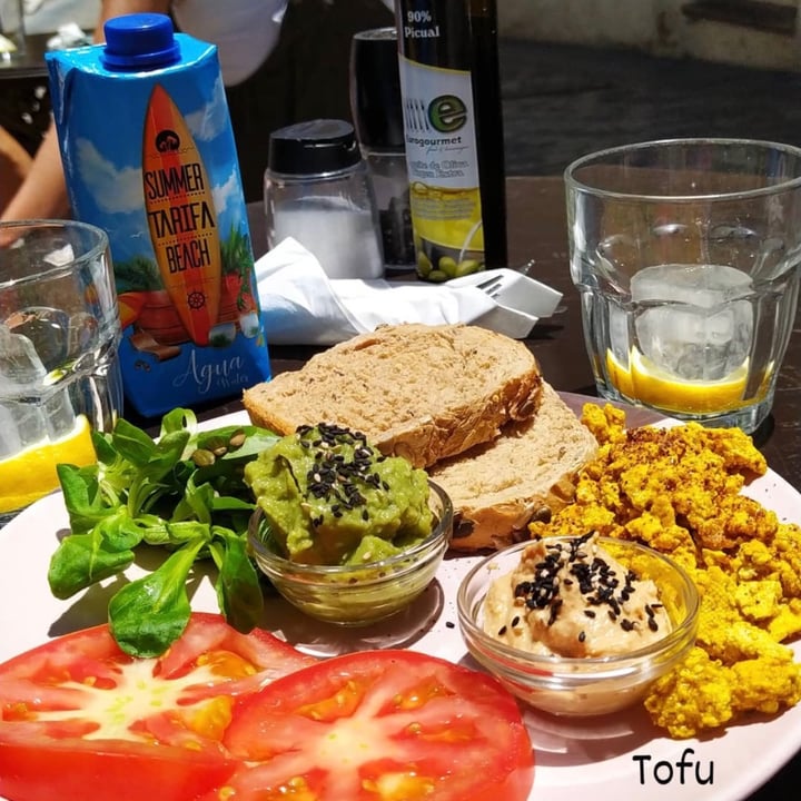 photo of Cafe 10 Plato vegano shared by @carmensanchzmnoz on  05 Jan 2022 - review
