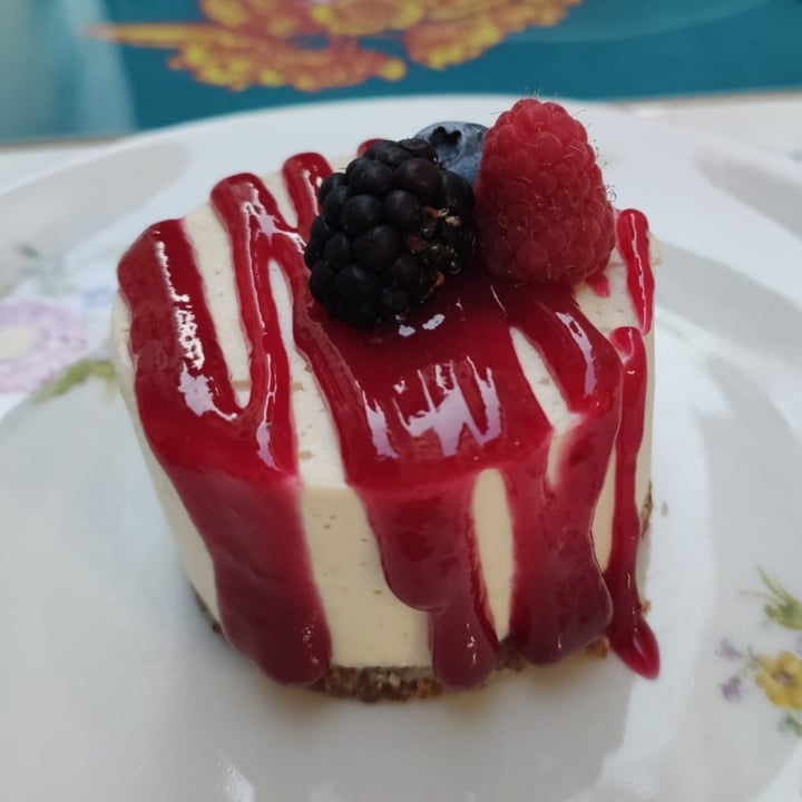photo of Sementis Cheesecake Crudista Al Limone shared by @rross14 on  01 Sep 2021 - review