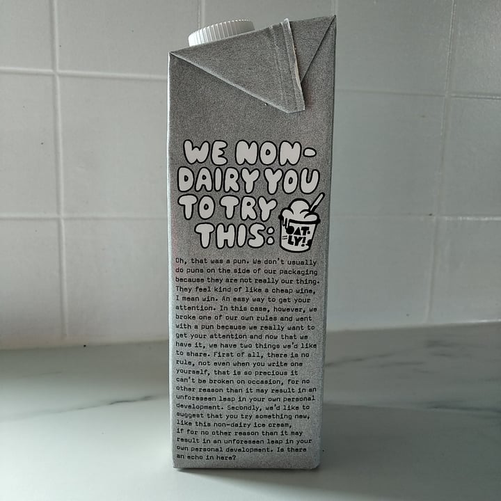photo of Oatly Oat Drink Barista Edition  shared by @veganiceland on  13 May 2022 - review