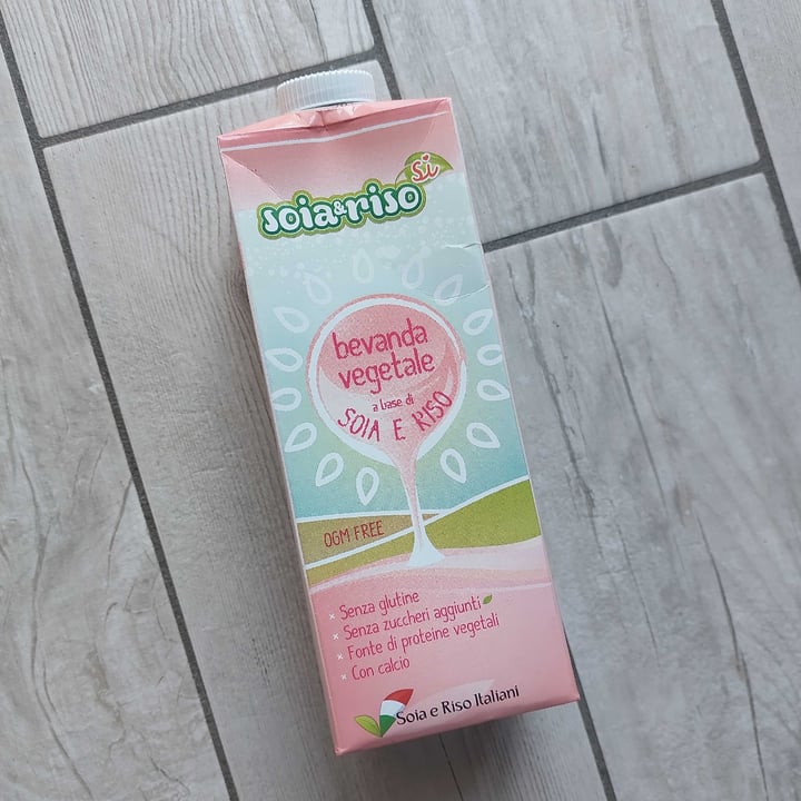 review photo of Soia & Riso Si Bevanda vegetale a base di soia e riso shared by @samantha1963 on 01 May 2022 - review