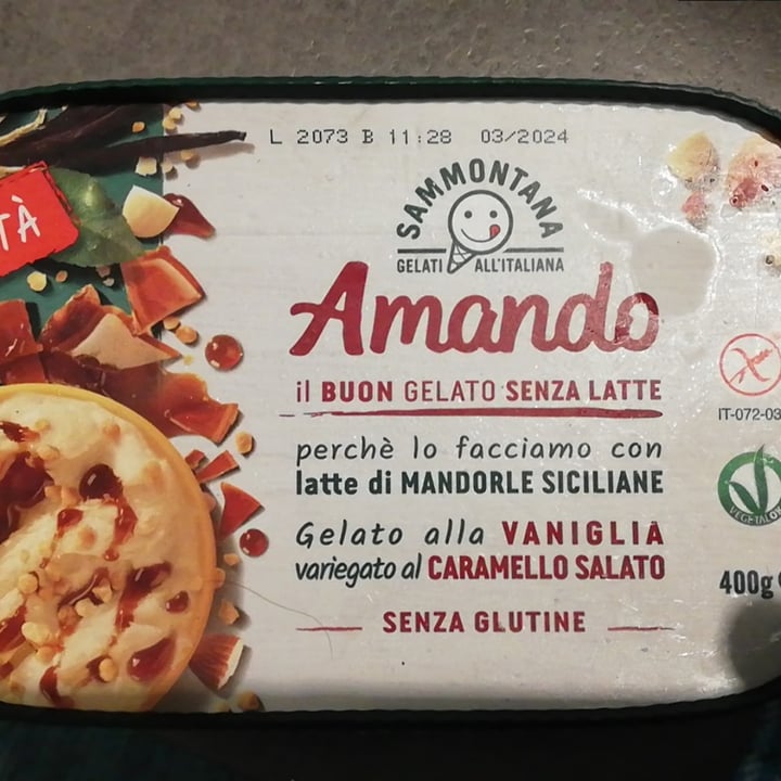 review photo of Sammontana Gelato alla vaniglia variegato al caramello salato shared by @cridellavolpe on 20 May 2022 - review
