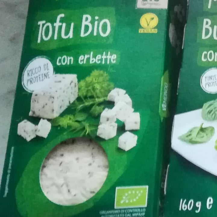 photo of Vemondo tofu con erbette shared by @giadabroggio on  29 Sep 2022 - review