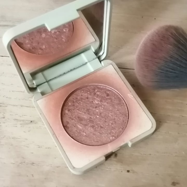photo of Kiko Milano Blush 102 Soft Mauve shared by @glasi on  30 Apr 2022 - review