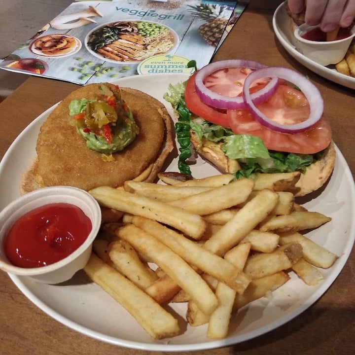 photo of Veggie Grill Santa Fe Crispy Chickin’ Sandwich shared by @samantha11619 on  08 Dec 2020 - review