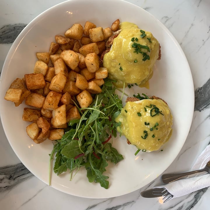 review photo of Evviva Vegan Eggs Benedict shared by @marilynn on 25 Sep 2020 - review