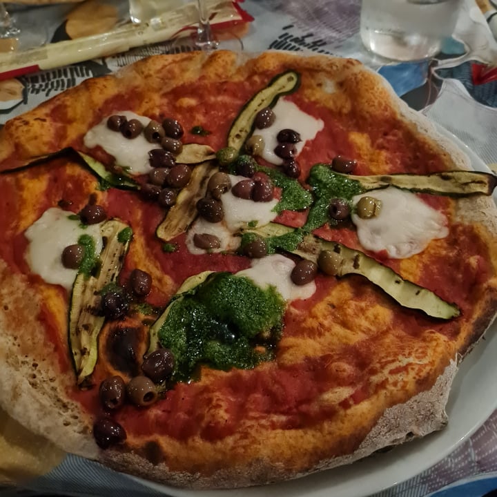 photo of Ristorante Pizzeria Desenzanino Pizza strachicco shared by @bufo on  25 Apr 2022 - review