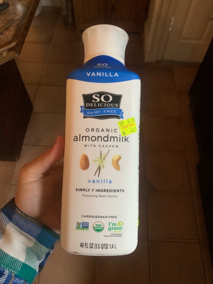 photo of So Delicious Dairy Free Organic Almondmilk with Cashew Vanilla shared by @liamhenneberry on  14 Jun 2019 - review