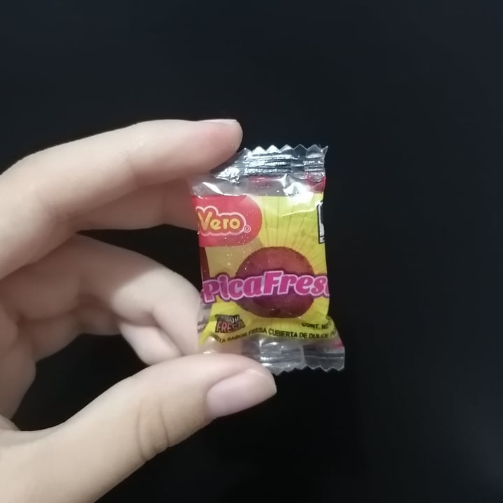 photo of Dulces vero Pica Fresa shared by @yarely on  16 Oct 2021 - review