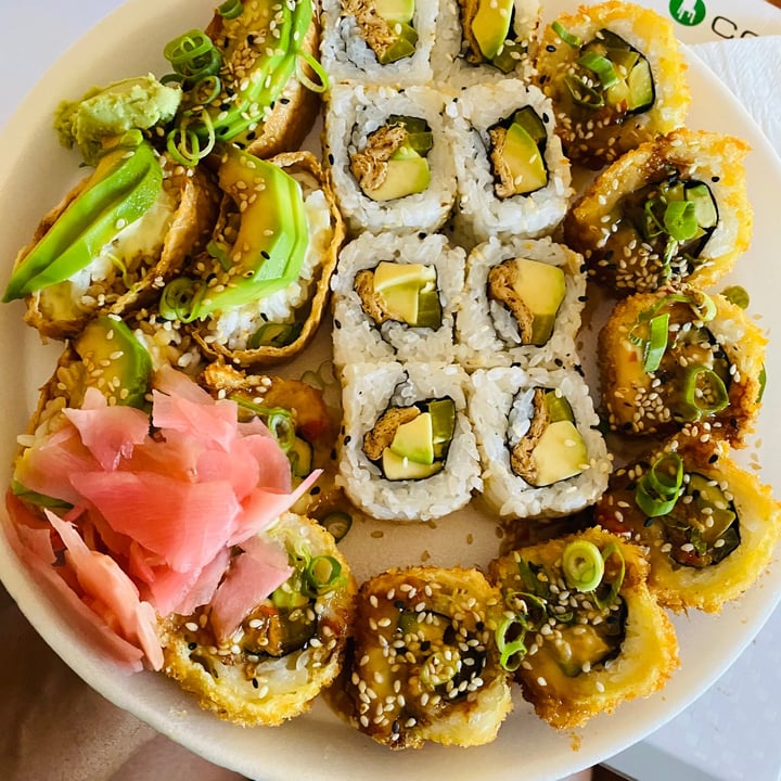 review photo of Mr Lin's Sushi & Thai Vegetarian Platter shared by @lindelwa77 on 01 Jan 2021 - review