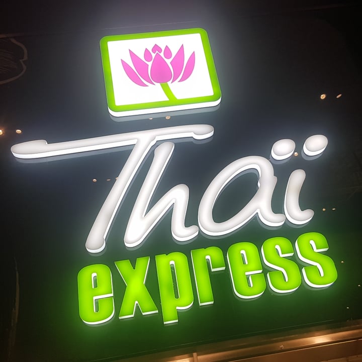 review photo of Thai Express Pad Thai shared by @plantivorous on 20 Nov 2022 - review