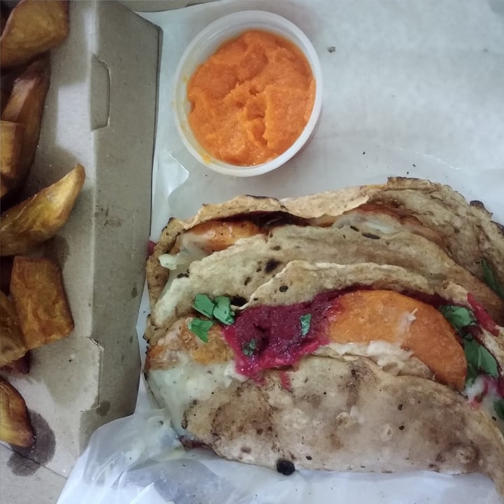 photo of Brote Wrap Integral con Queso Vegano shared by @brenduliiii on  04 Sep 2021 - review