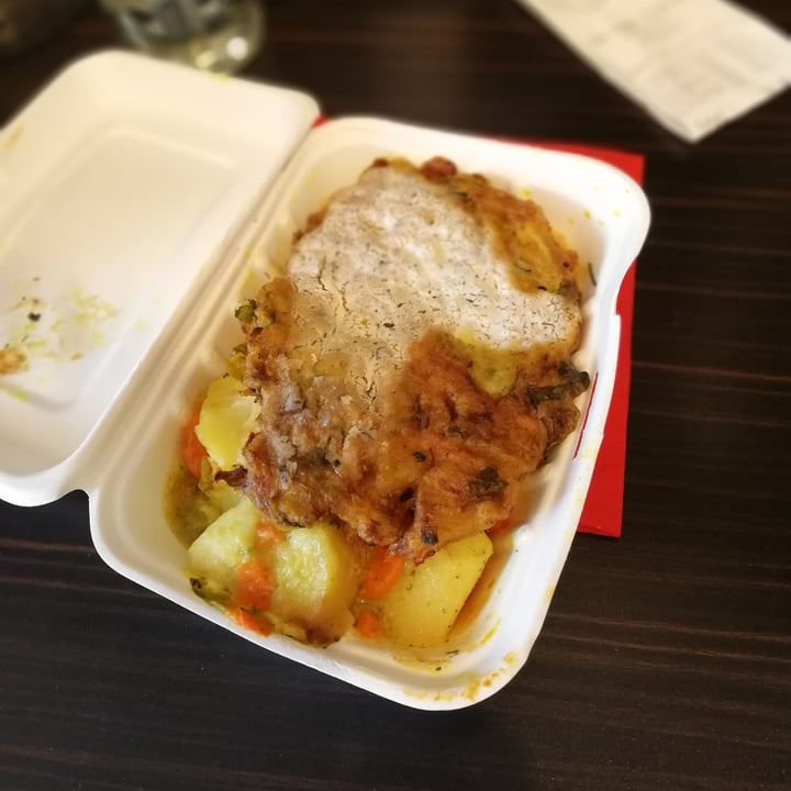 photo of Kiez Vegan Gemüsepuffer mit Salat shared by @markus09 on  30 Aug 2021 - review