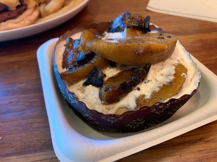 photo of Veggie Grill Peach Cream Cake shared by @jordie on  06 Aug 2019 - review