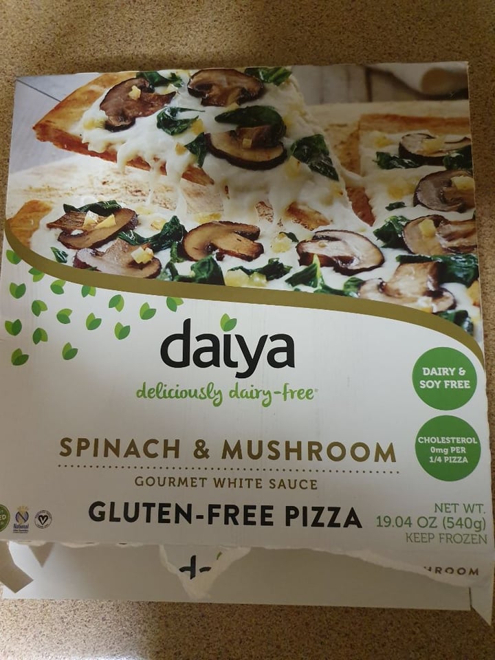 photo of Daiya Spinach & Mushroom Pizza shared by @vanessap on  06 Sep 2019 - review