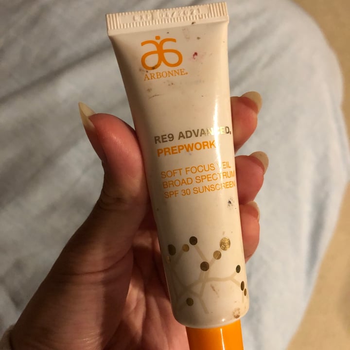 photo of Arbonne Re9 prepwork soft-focus veil shared by @nikkia on  01 May 2020 - review