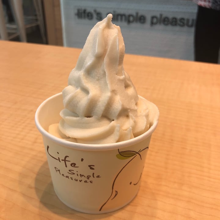 photo of Mr Bean soya ice cream shared by @yunnbritney on  26 Mar 2022 - review