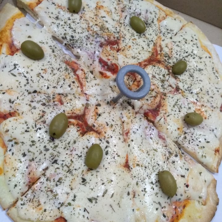 photo of Empanadas de 10 Pizza de Muzzarella a la piedra shared by @martuc on  08 Oct 2020 - review