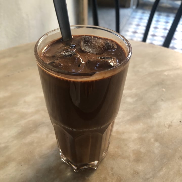 photo of Honest Chocolate Cafe Coconut Cream shared by @saigepeters on  19 May 2021 - review