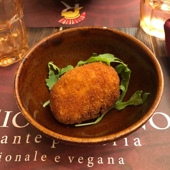 photo of Rifugio Romano Vegan supplì shared by @giorgiagaz on  19 Jul 2022 - review