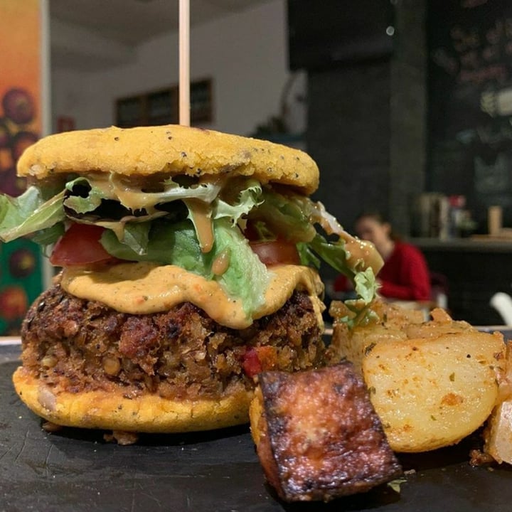 review photo of Cookaluzka Arepa-Vurger shared by @guideyourvibe on 01 Oct 2020 - review
