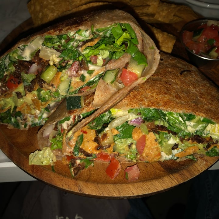 photo of Cafe Gratitude Crunchwrap shared by @raatz on  15 May 2022 - review