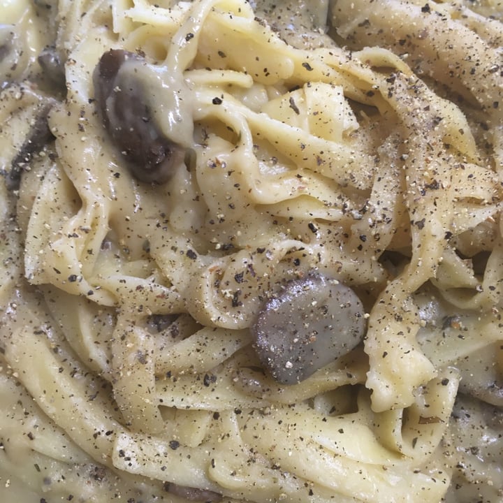 photo of Tesco Plant chef mushroom fettuccine pasta shared by @missykab on  27 Dec 2020 - review