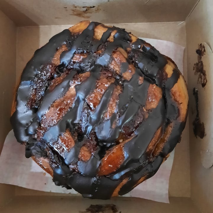 photo of Fresh Earth Food Store Chocolate Chelsea Bun shared by @mikaylan24 on  03 Oct 2021 - review
