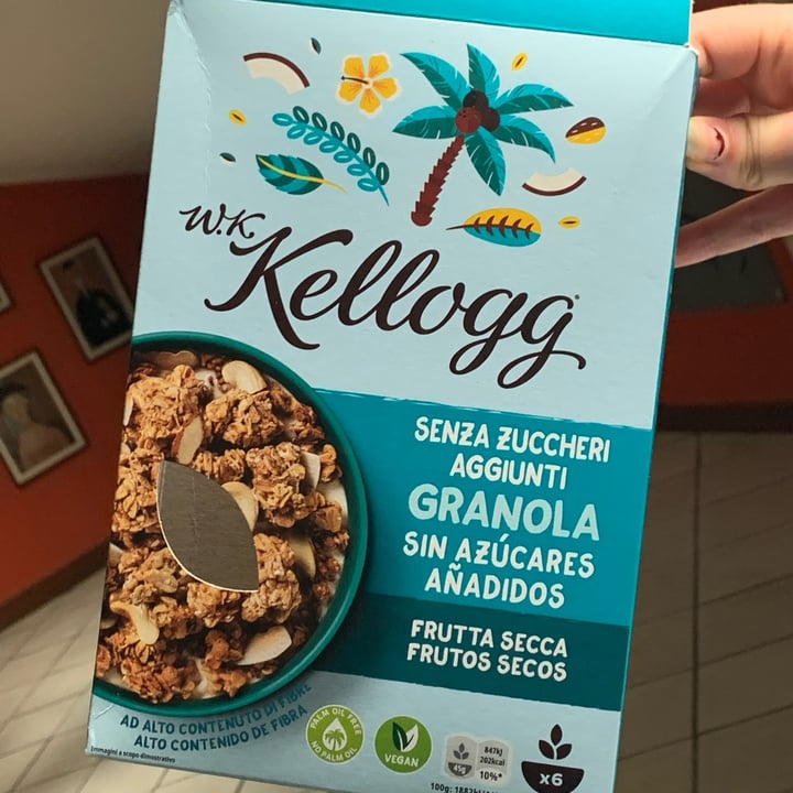 photo of Kellogg Granola senza zuccheri frutta secca shared by @fedeart5 on  30 Mar 2022 - review
