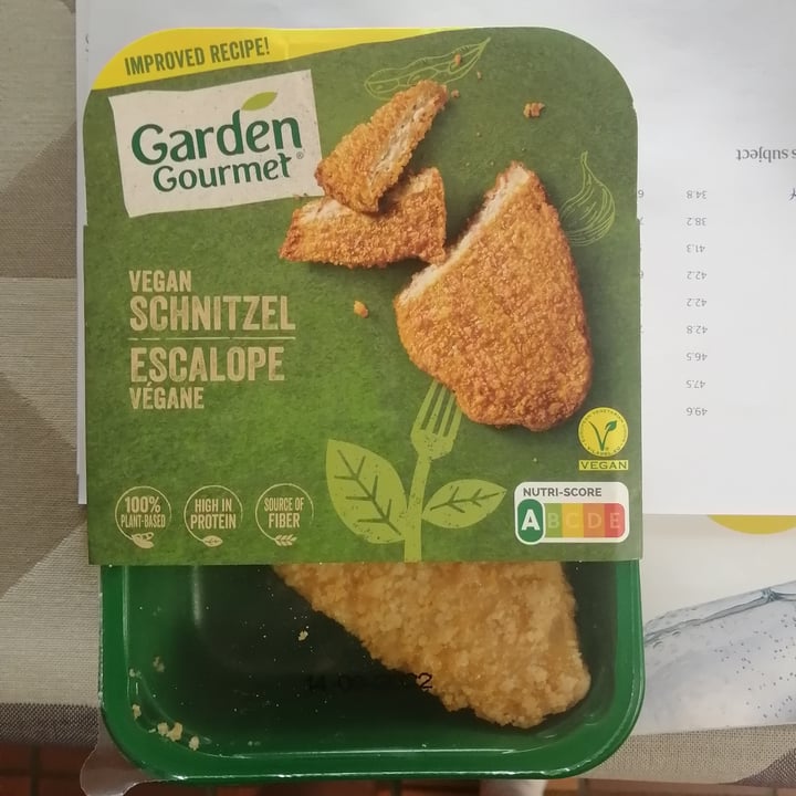 photo of Garden Gourmet Vegane Schnitzel shared by @veggiehugs on  22 Jul 2022 - review