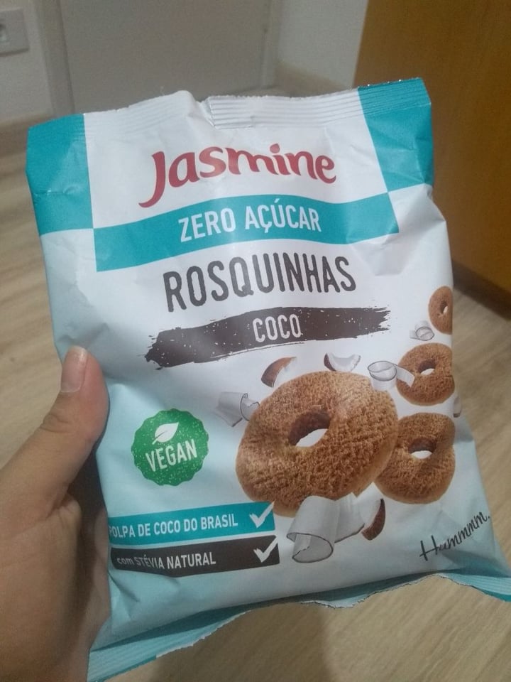 photo of Jasmine Biscoito Rosquinha De Côco shared by @rebecamoura on  21 Mar 2020 - review