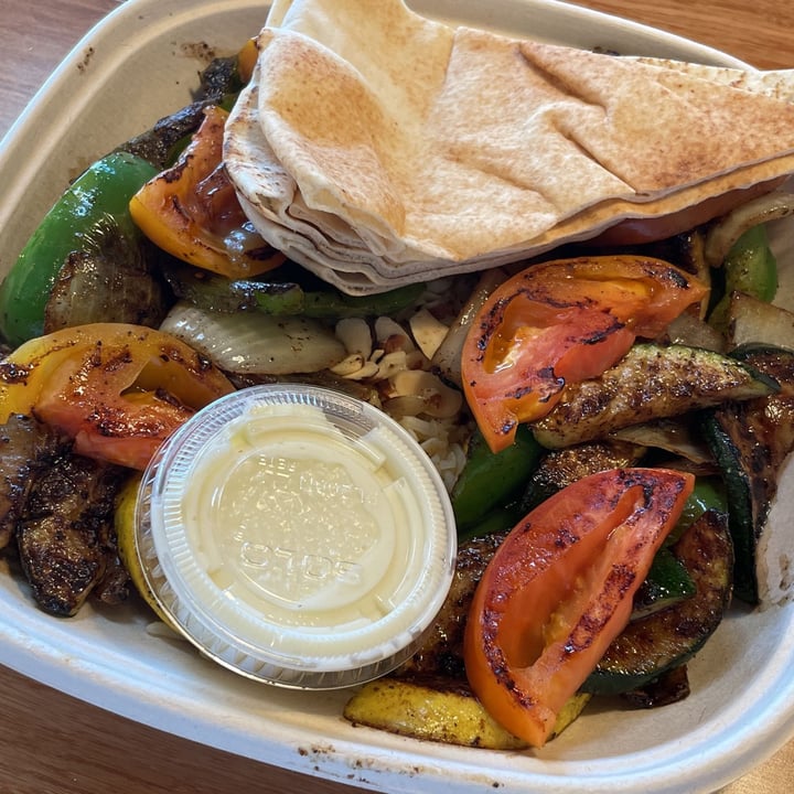 photo of Zingo's Mediterranean Veggie Kebob shared by @igoracorinte on  23 Nov 2022 - review